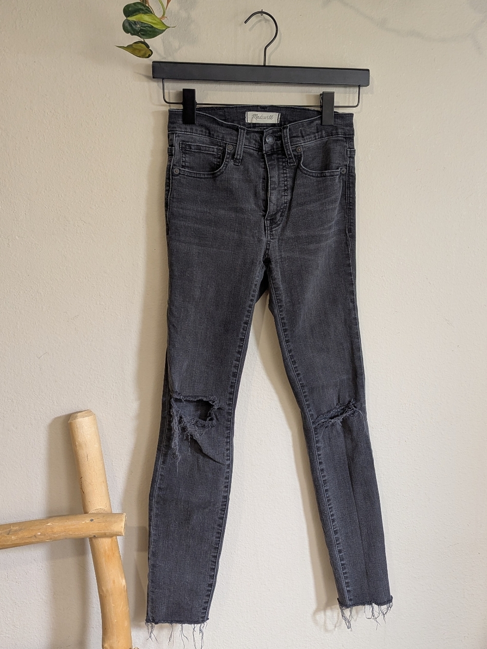 Madewell 9" High Rise Skinny Distressed Jeans